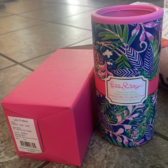 Lilly Pulitzer/ Natural life perfect beach day bag, everything you need! - Picture 11 of 17